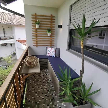 Appartement Moderne Mit Designbad *