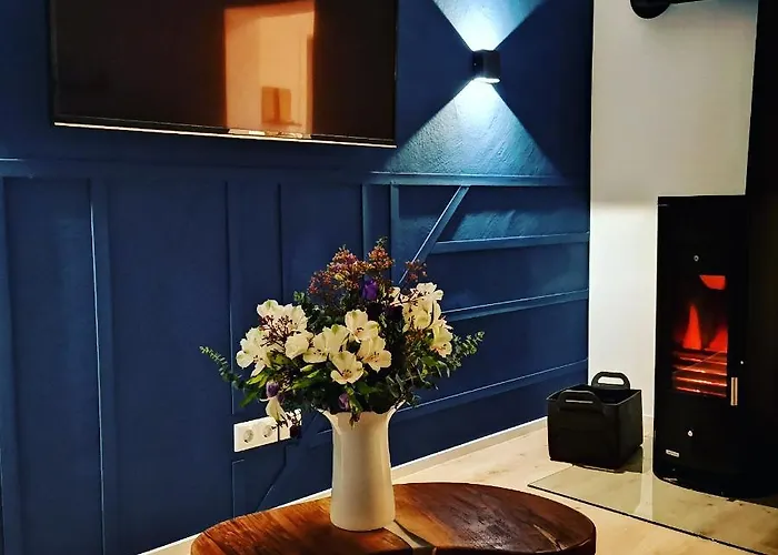 Moderne Mit Designbad *